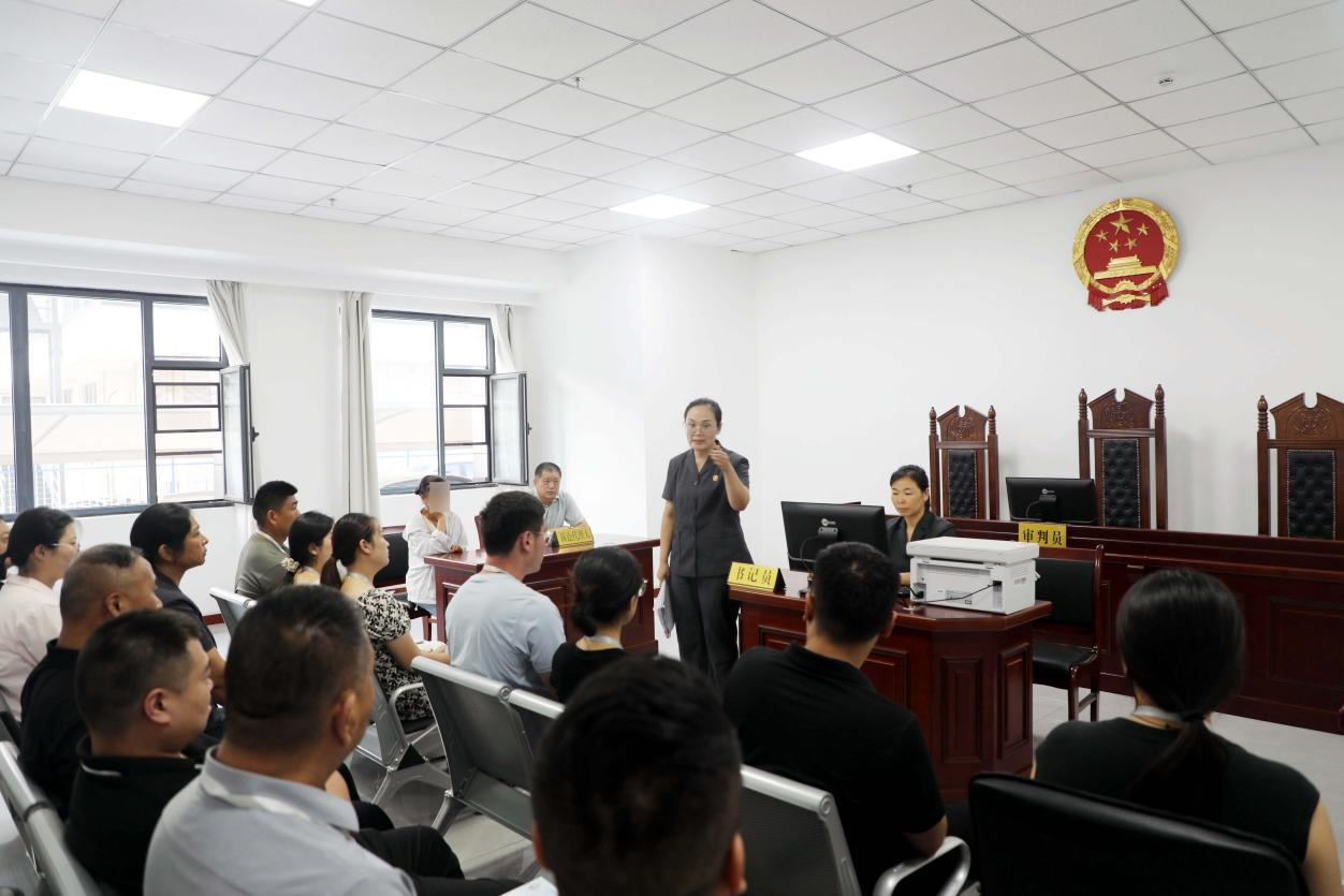 51f55ff4d6d6445aa80c64224f5170f7